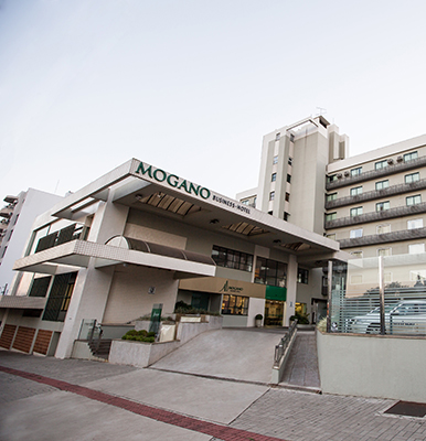 fachada-mogano-business