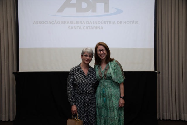 Homenagem para governantas que tiveram destaque em sua atuação nos empreendimentos hoteleiros.