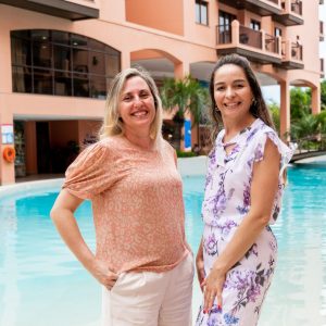 Sandra Duranti e Aksia Amorim, do Jurerê Beach Village. Foto Igor Machado