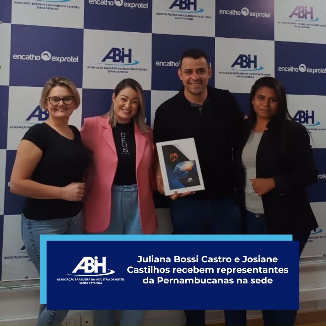 Juliana Bossi Castro e Josiane Castilhos recebem representantes da Pernambucanas na sede