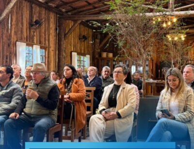 Governança do Roteiro Amabilíssimo reúne municípios e SebraeSC para fortalecer turismo religioso em Santa Catarina