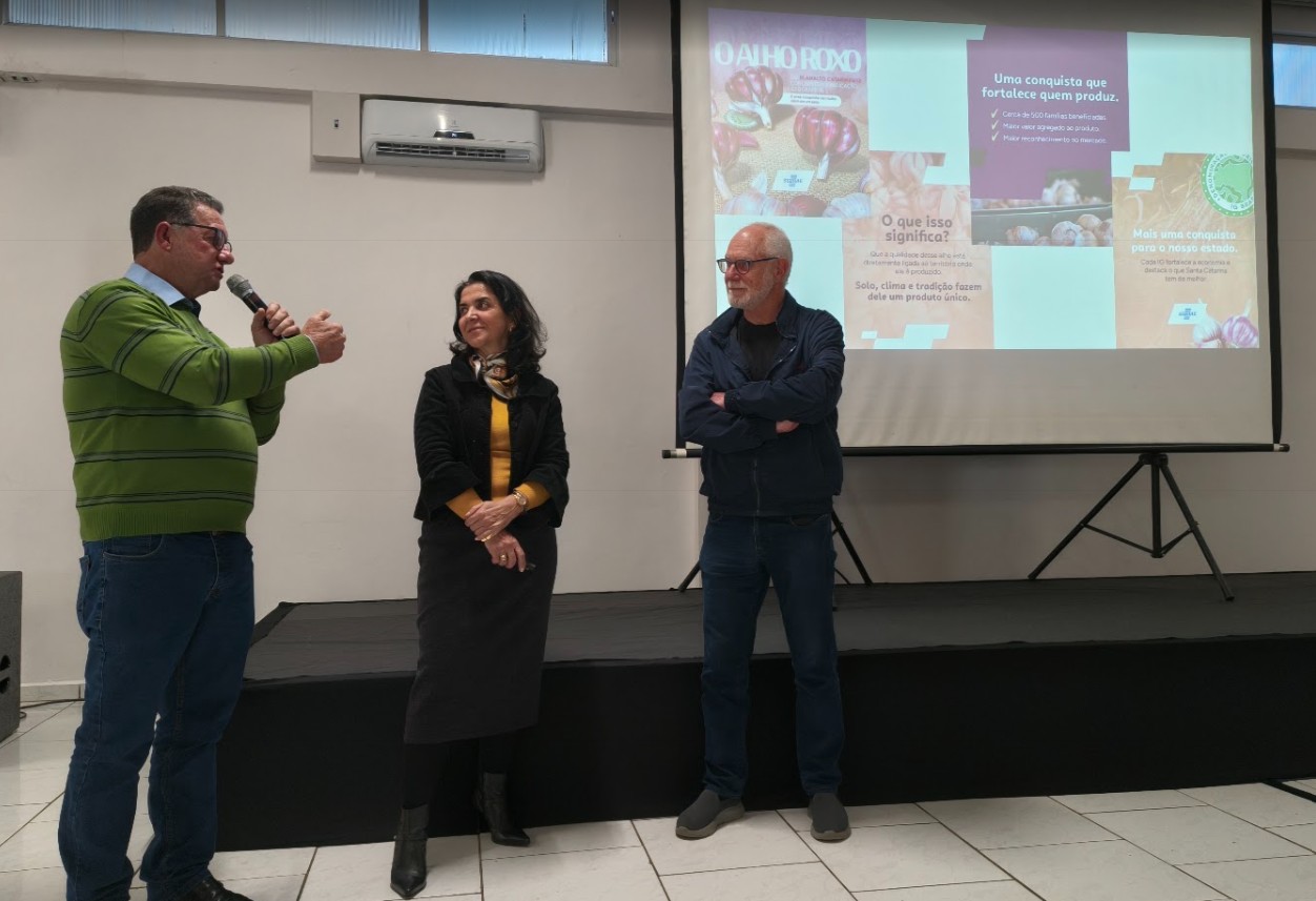 case alho roxo da IGs no café de hotel em Fraiburgo