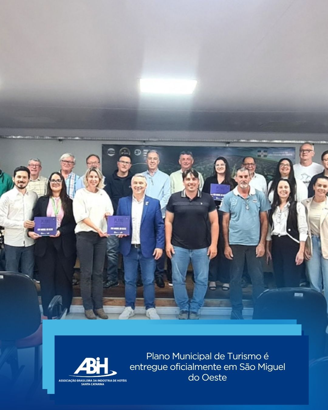 Plano Municipal de Turismo é entregue oficialmente em São Miguel do Oeste