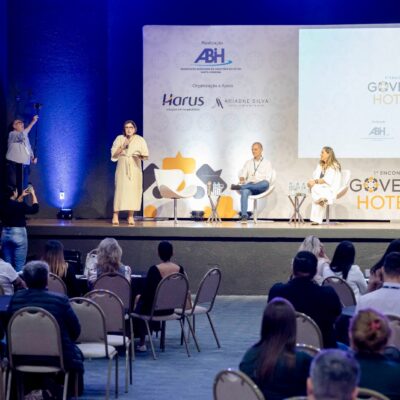 Harus e ABIH-SC valorizam a qualificação profissional no 2º Encontro Catarinense de Governança Hoteleira